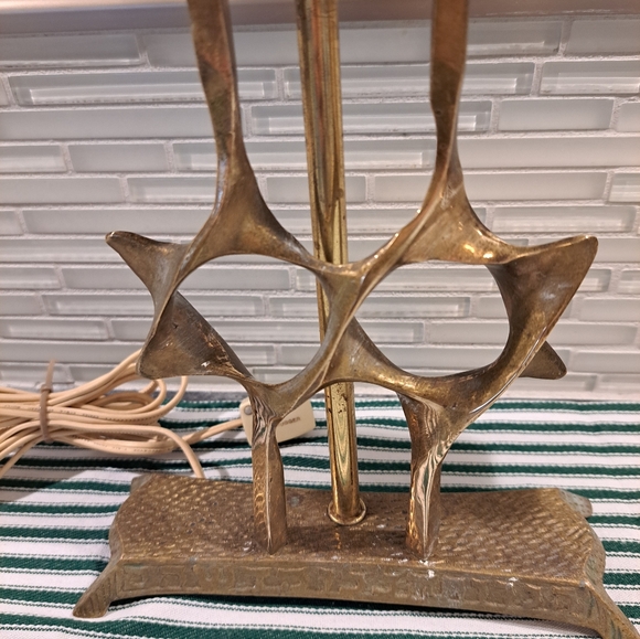 Vtg Brass Electric Menorah with Star of David 12.5" wide by 10.5" tall - Picture 2 of 16
